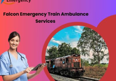 Reserve-Falcon-Train-Ambulance-in-Nagpur-to-Relocate-and-Receive-the-Best-Medical-Care-02