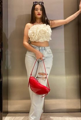 Call Girls in Goa ╬8929228677╬ Independent Call Girls Goa Es