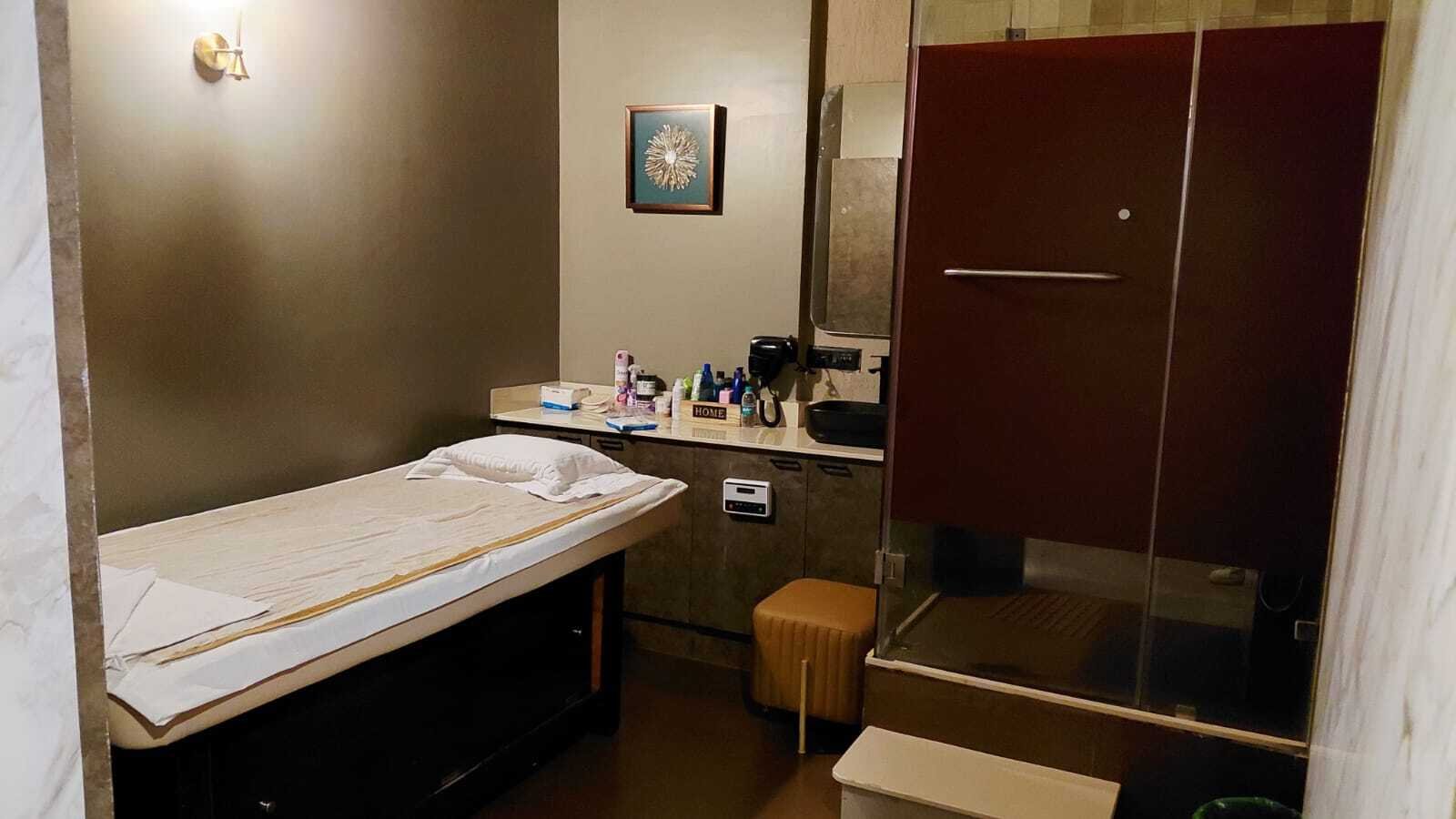 Blue Lotus Spa In Malad