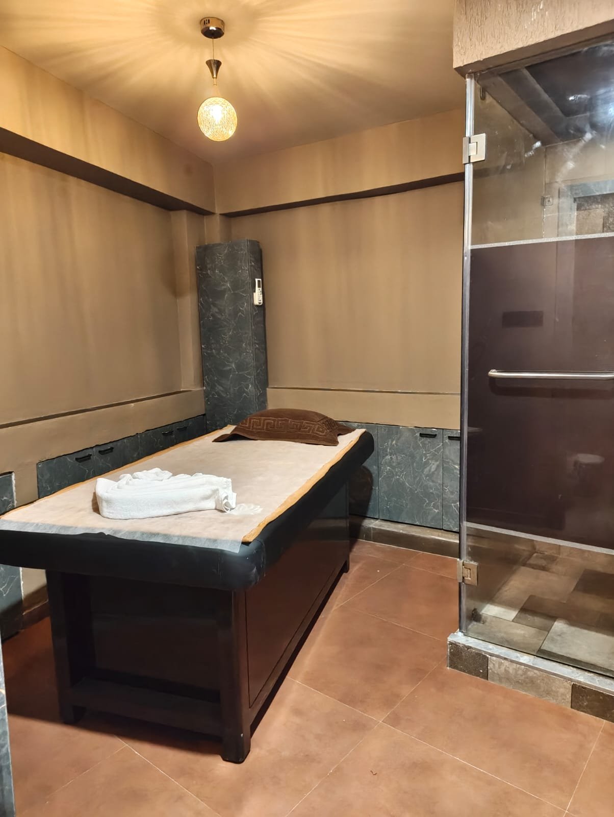 Austin Spa In Thane West