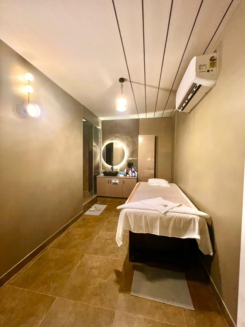 Auric Spa Hosa Road, Bengaluru